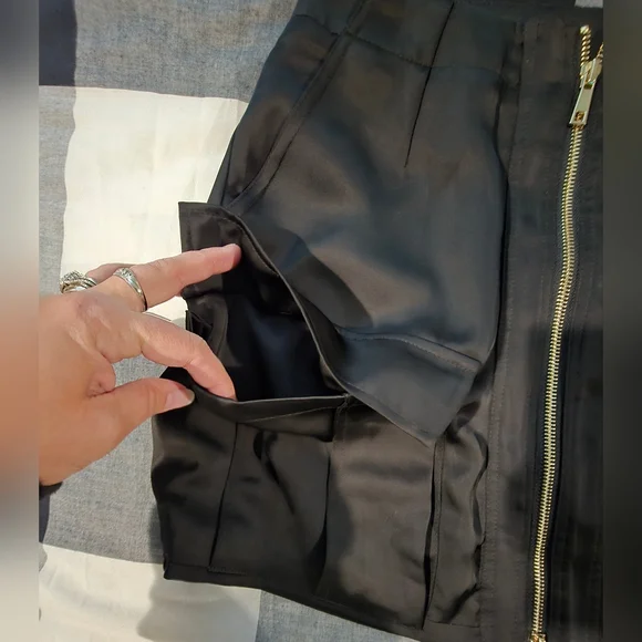 Melrose With Love Silky Skirt - Picture 5 of 8